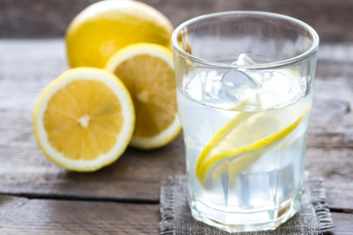 Acqua e limone, friggitrice ad aria