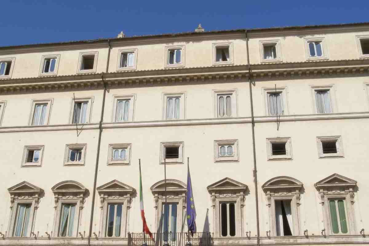 Tessera sanitaria, decisione Governo